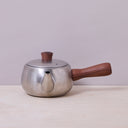 TEA POT WITH WOOD SIDE HANDLE
